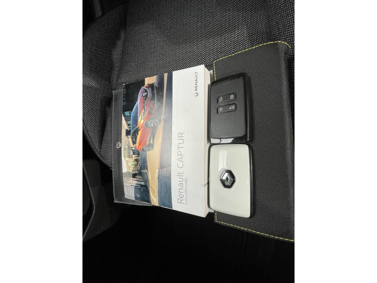 Renault CAPTUR 1.3 TCe 140 Intens Climate controle | Navigatie | Camera