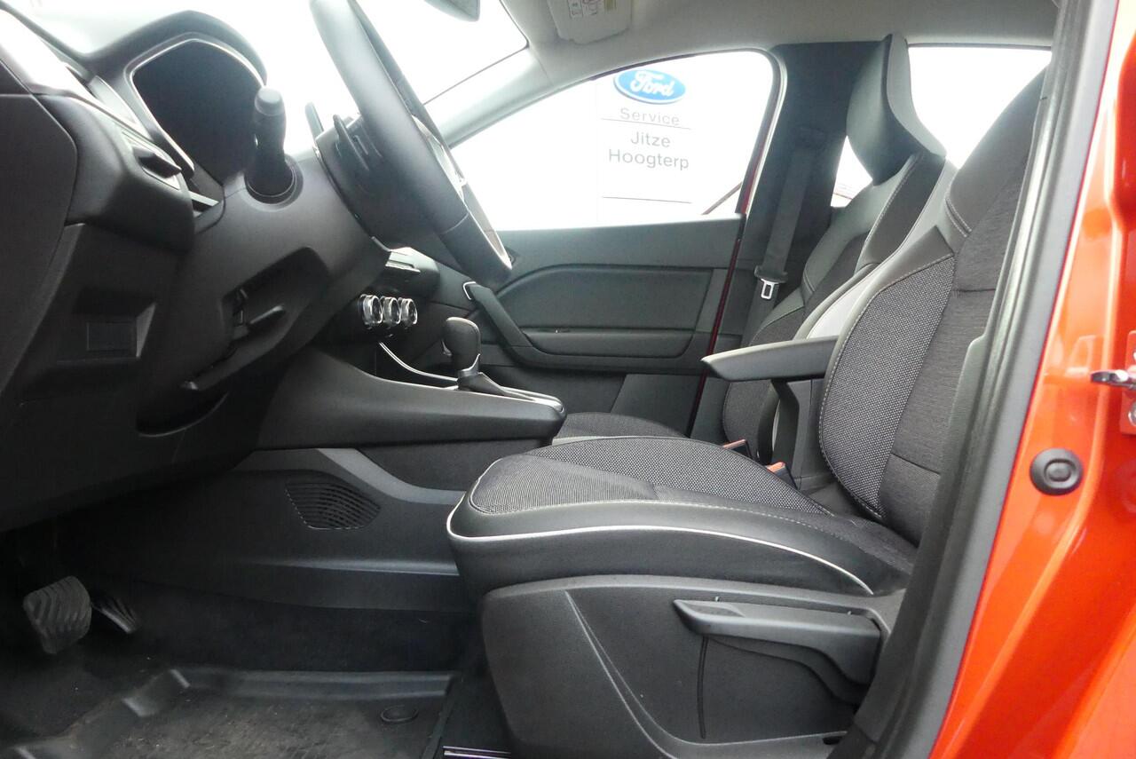 Renault CAPTUR 1.3 TCe 140 Intens CRUISE, CLIMA, STOELVERWARMING, NAVI, APPLE CARPLAY/ANDROID AUTO, DAB, 11.369KM