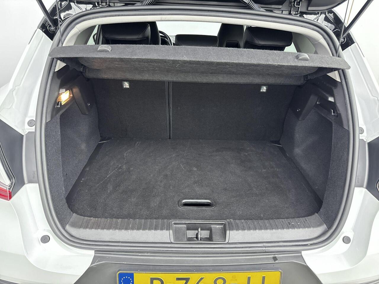Renault CAPTUR 1.3 TCe Initiale Paris 140PK | Automaat | Lederen Bekleding | Stoel- en Stuurverwarming | Achteruitrijcamera | Apple CarPlay & Android Auto