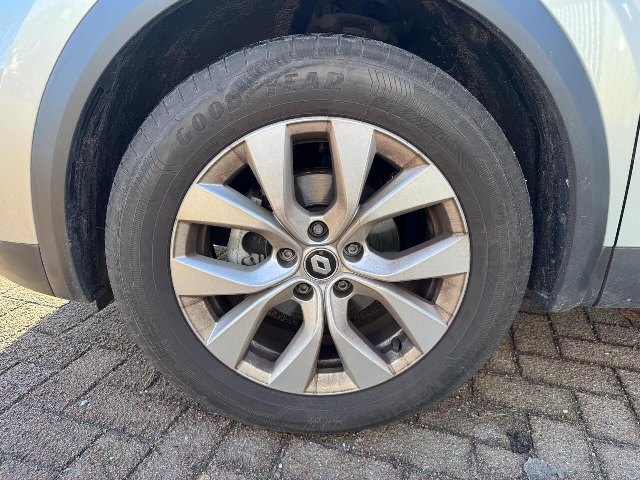 Renault CAPTUR 1.0 TCe 90 Intens+360 Camera!! 9.806km!!