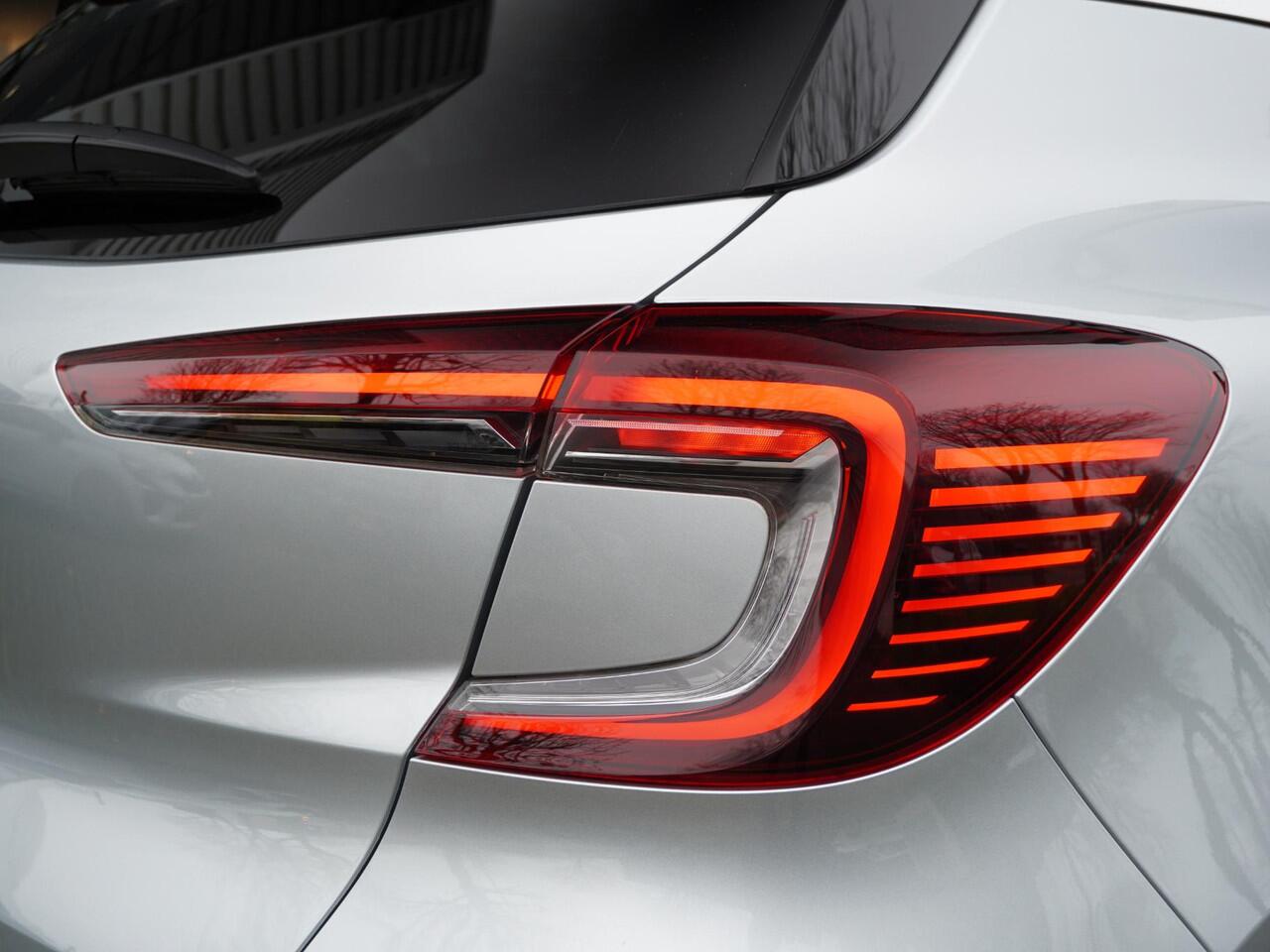 Renault CAPTUR TCe 90 Intens / DEALER OND. / 1E EIGENAAR / NAVI / PDC V+A / KEYLESS / CAMERA / LANE ASS. / CRUISE / CLIMATE / DAB / APPLE CARPLAY / ANDROID AUTO / BLUETOOTH / 17 '' LMV