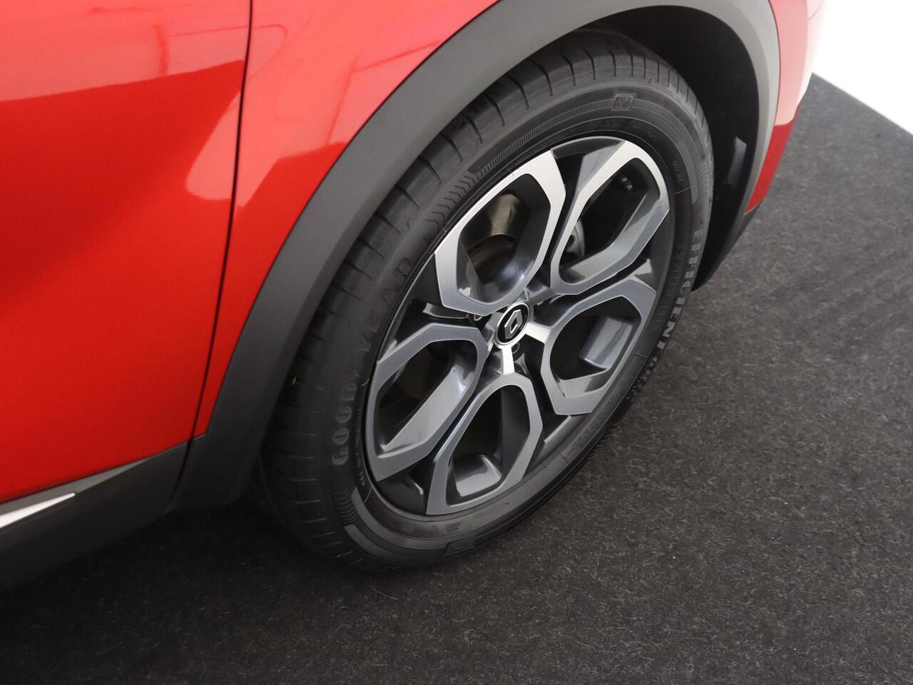 Renault CAPTUR 1.3 mild hybrid 140 SL Rive Gauche Bi tone | LM velgen | apple carplay | android auto