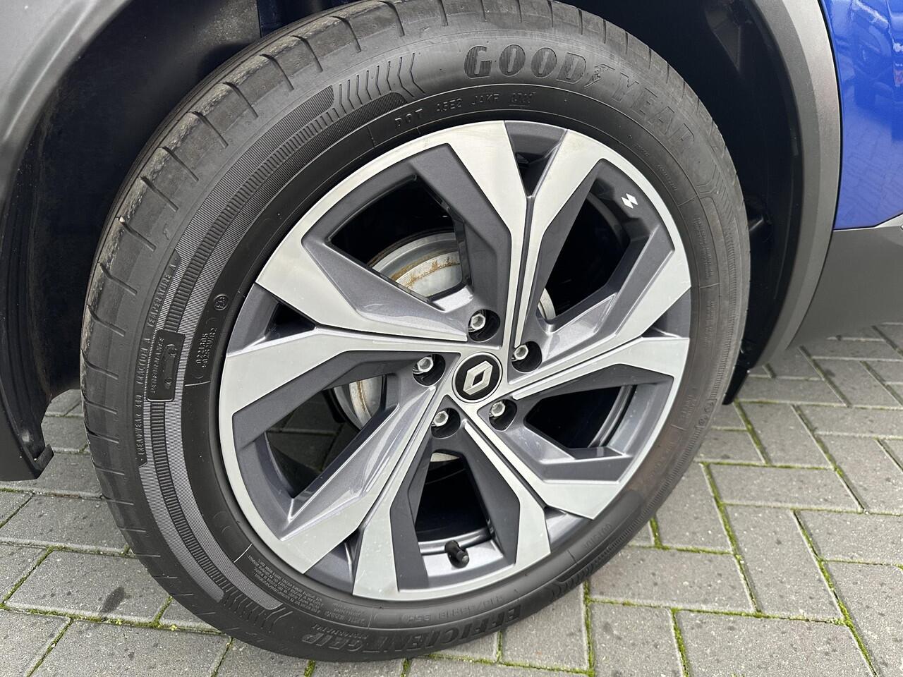 Renault CAPTUR 1.3 mild hybrid 160 R.S. Line / PARKEERSENSOREN / ACHTERUITRIJCAMERA / CRUISE CONTROL / AUTOMAAT / TREKHAAK