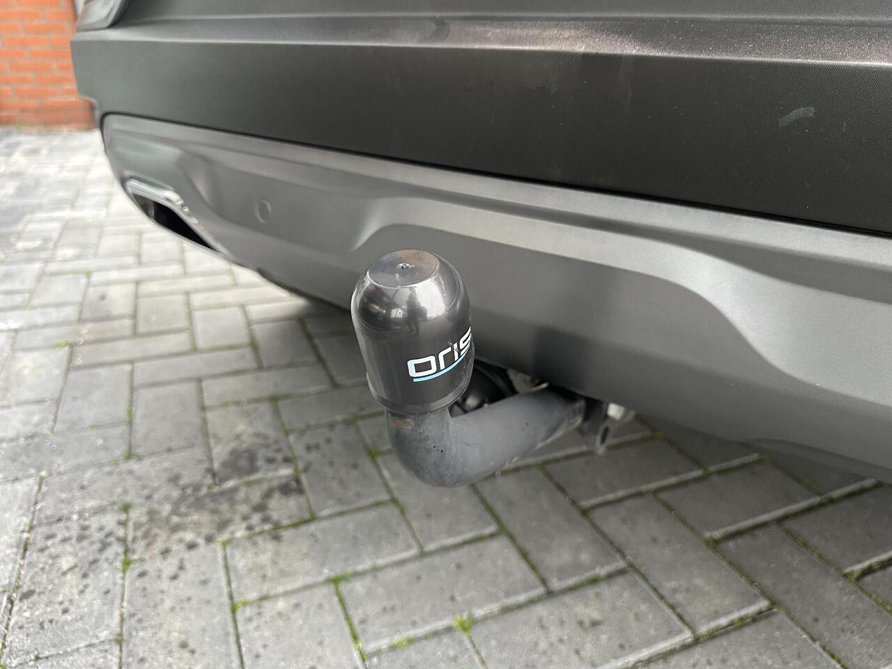 Renault CAPTUR 1.3 mild hybrid 160 R.S. Line / PARKEERSENSOREN / ACHTERUITRIJCAMERA / CRUISE CONTROL / AUTOMAAT / TREKHAAK