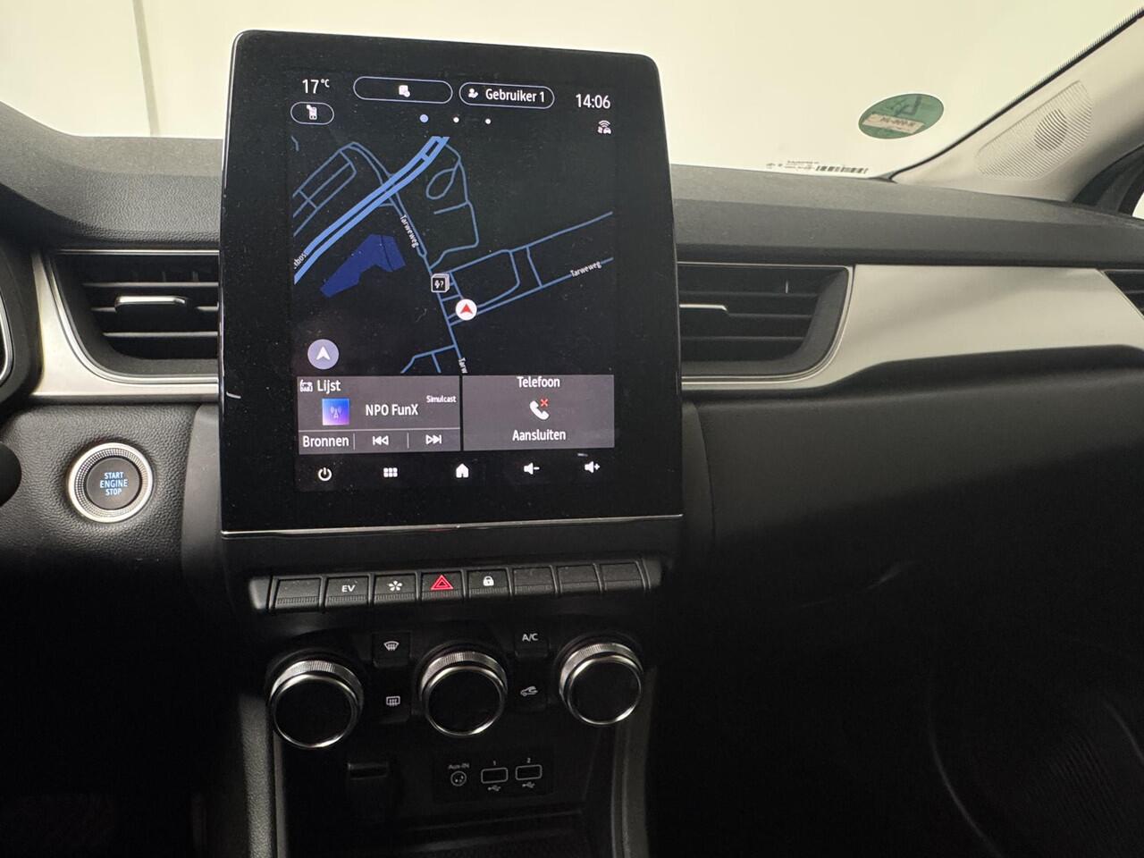 Renault CAPTUR 1.6 E-Tech Plug-in Hybrid 160 Intens | Trekhaak | Navigatie | Climate Control | Achteruitrijcamera |