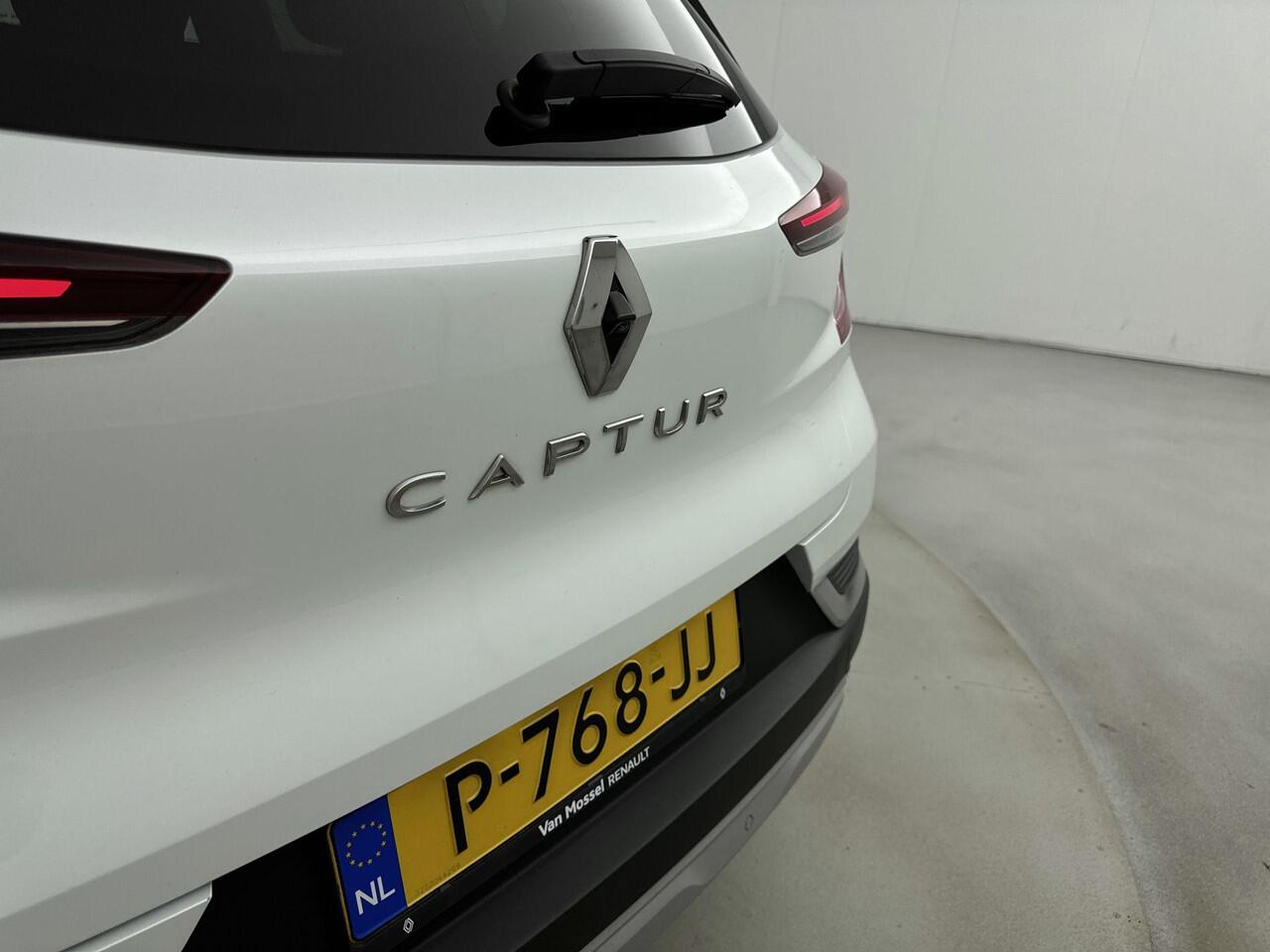 Renault CAPTUR 1.3 TCe Initiale Paris 140PK | Automaat | Lederen Bekleding | Stoel- en Stuurverwarming | Achteruitrijcamera | Apple CarPlay & Android Auto