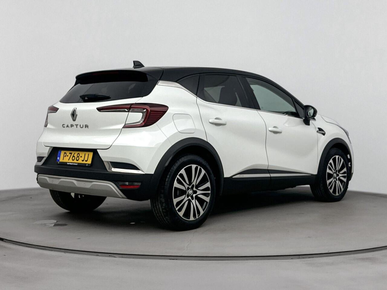 Renault CAPTUR 1.3 TCe Initiale Paris 140PK | Automaat | Lederen Bekleding | Stoel- en Stuurverwarming | Achteruitrijcamera | Apple CarPlay & Android Auto