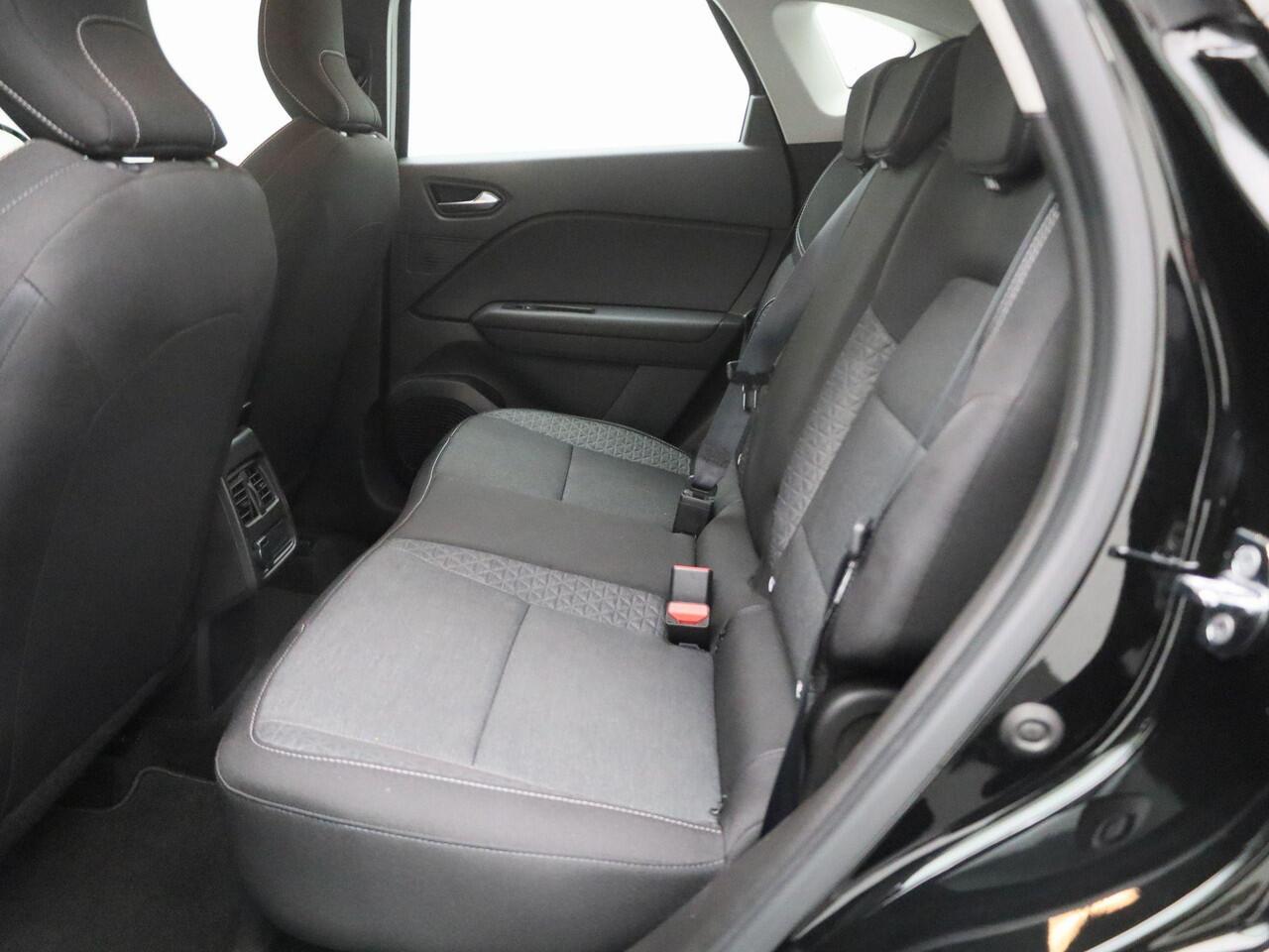 Renault CAPTUR 1.0 TCe 90Pk equilibre | Apple & Android Carplay | Airco | Cruise Control & Snelheidsbegrenzer | All Season Banden | DAB Radio | Led Verlichting |