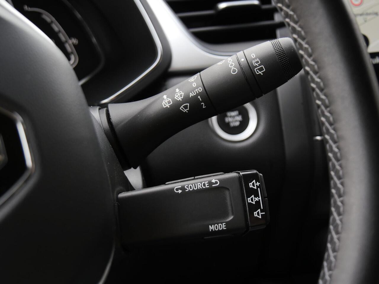 Renault CAPTUR 1.0TCE INTENS/ KEYLESS/ PDC V+A/ CAMERA/ ALL-SEASON/ NL-AUTO