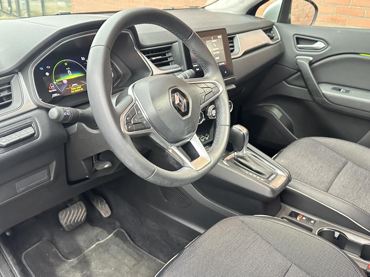 Renault CAPTUR 1.6 E-Tech Hybride 145 Intens Panorama Schuifdak Half Leder