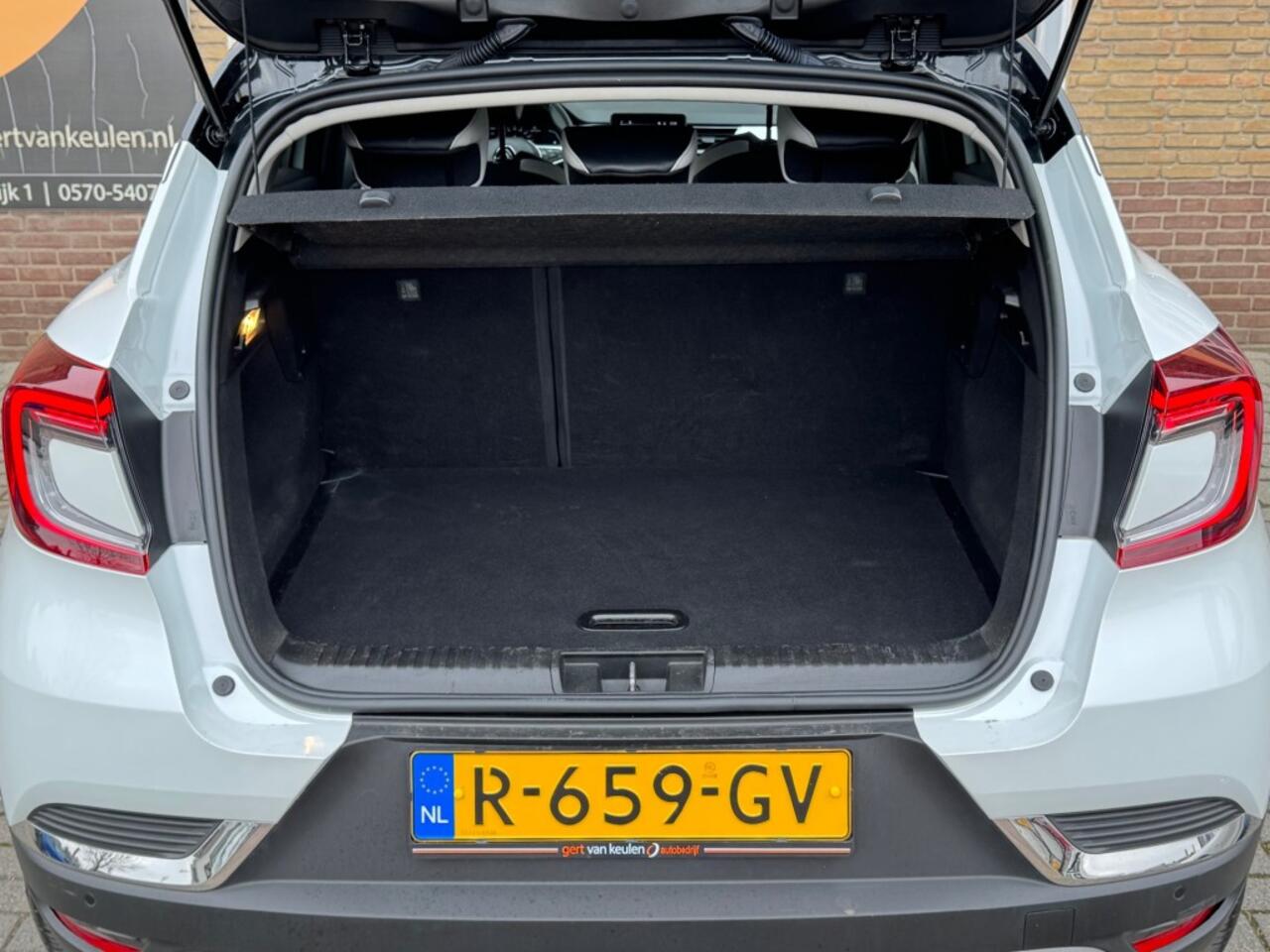 Renault CAPTUR 1.0 TCe INTENS LED/2-TONE/CAMERA/CARPLAY/NL-AUTO/43.000 KM!