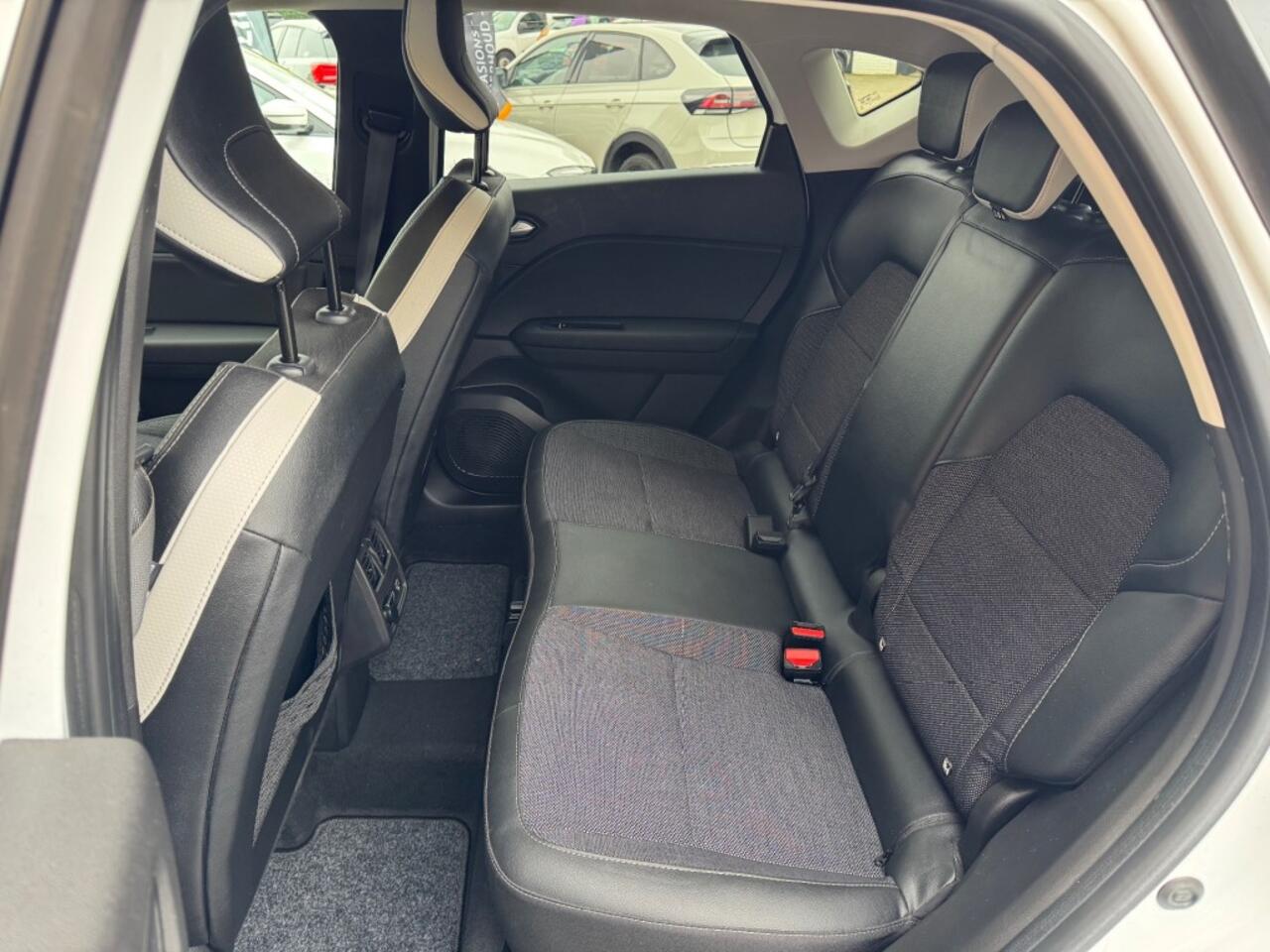 Renault CAPTUR 1.0 TCe INTENS LED/2-TONE/CAMERA/CARPLAY/NL-AUTO/43.000 KM!