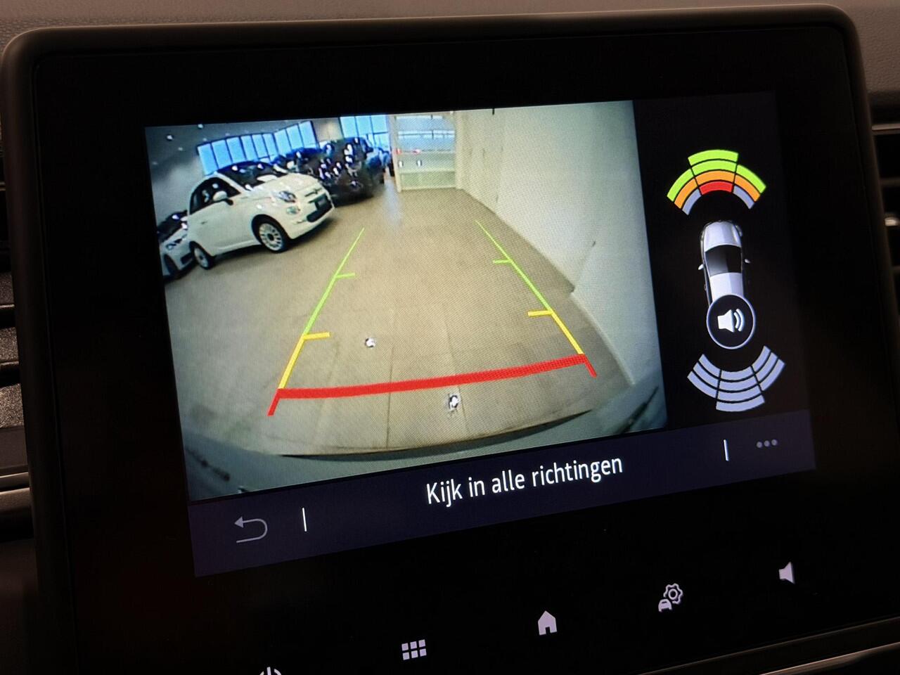 Renault CAPTUR 1.0 TCe 90 Intens | Navigatie | Climate Control | Cruise Control | Lichtmetalen velgen 17" | Parkeersensoren voor, achter en achteruitrijcamera