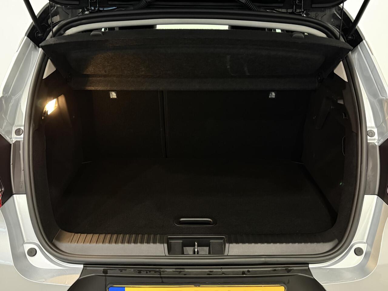 Renault CAPTUR 1.0 TCe 90 Intens | Navigatie | Climate Control | Cruise Control | Lichtmetalen velgen 17" | Parkeersensoren voor, achter en achteruitrijcamera