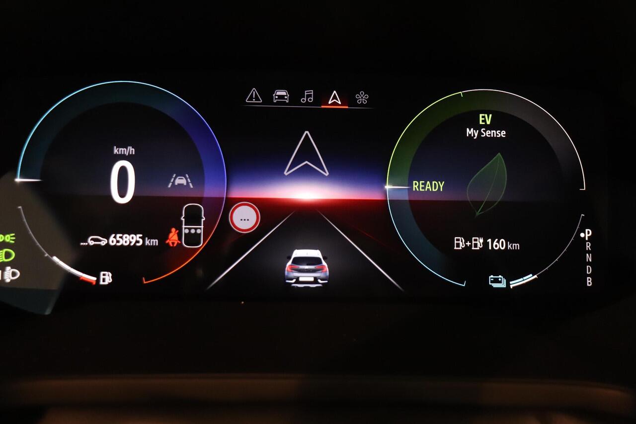 Renault CAPTUR 1.6 E-Tech plug-in hybrid 160 techno | Camera | Navigatie | AppleCarplay | 18"Lichtmetaal | Climate control | All season |