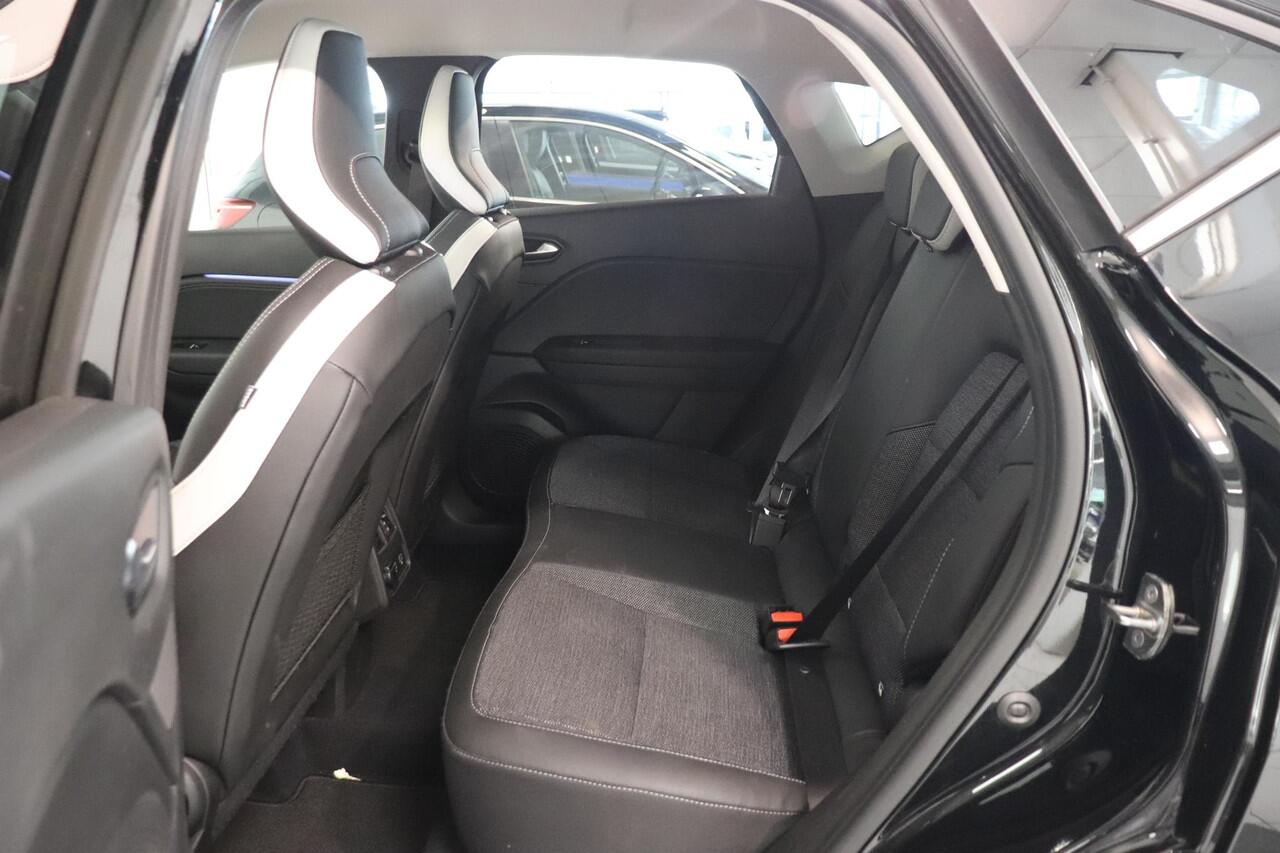 Renault CAPTUR 1.6 E-Tech plug-in hybrid 160 techno | Camera | Navigatie | AppleCarplay | 18"Lichtmetaal | Climate control | All season |