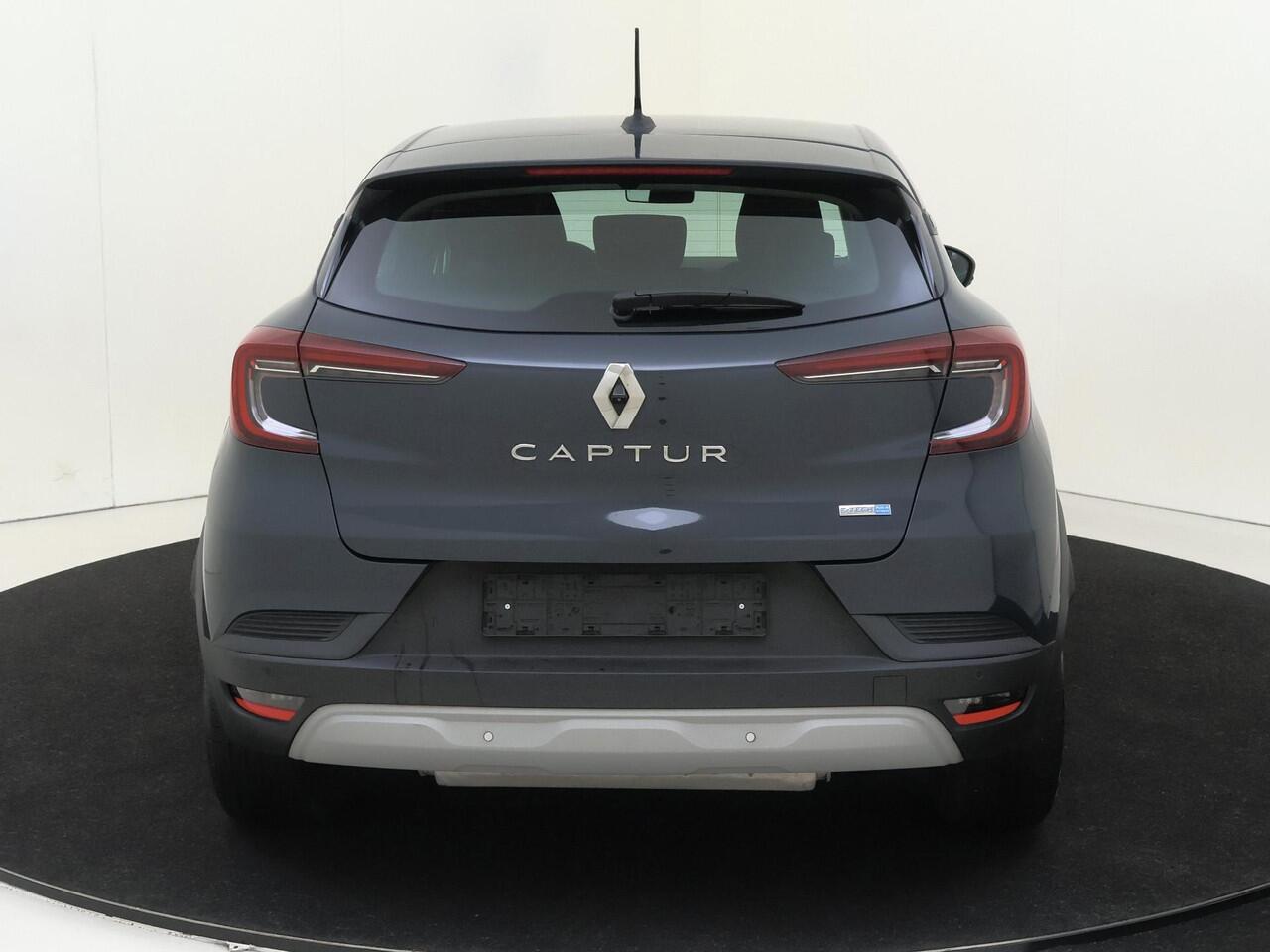 Renault CAPTUR 1.6 E-Tech Plug-in Hybrid 160 Intens | Automaat | Navigatie | Parkeer sensoren voor + Achter | Achteruitrijcamera |Climate Control | Android auto | Apple carplay