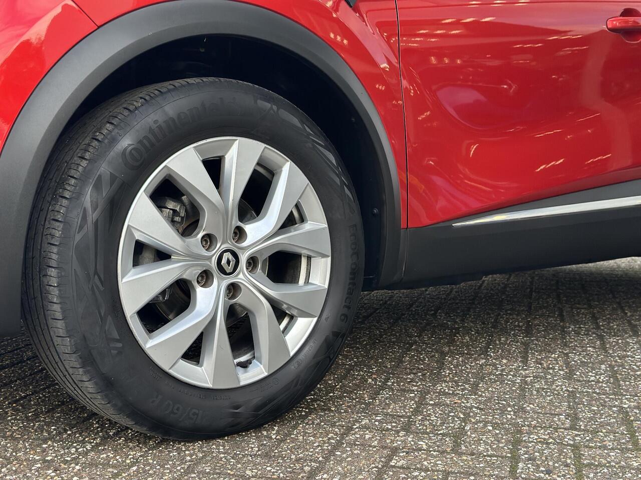 Renault CAPTUR TCe 90 Intens | Easylink navigatie | Dealeronderhouden | Camera achter | Parkeersensoren voor en achter | Premium kleur rouge flamme | Android auto & Apple carplay |