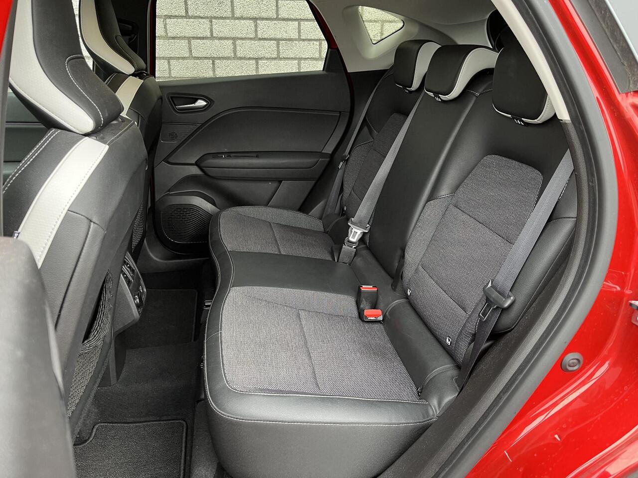 Renault CAPTUR 1.6 E-Tech Hybrid 145 Intens | Automaat | Achteruitrijcamera | Navigatie | Parkeersensoren V+A |