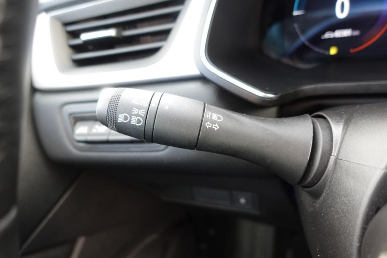 Renault CAPTUR 1.6 ET PH 160 SL E- ZEER FRAAI en LUXE