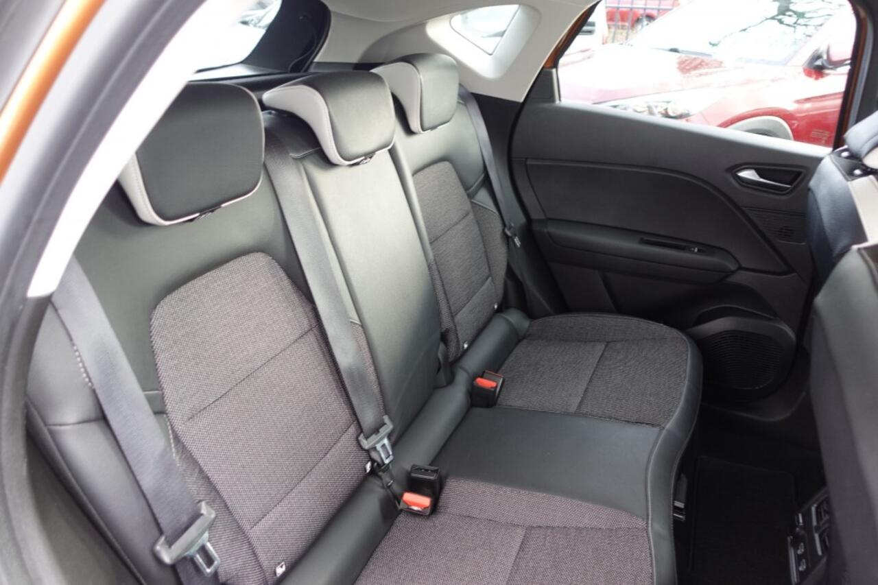 Renault CAPTUR 1.6 ET PH 160 SL E- ZEER FRAAI en LUXE