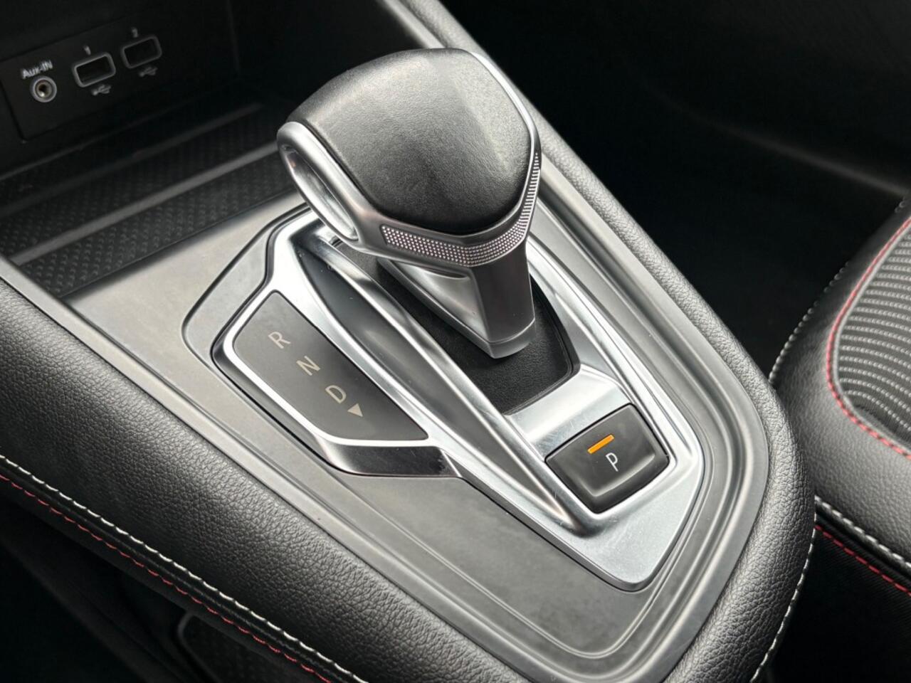 Renault CAPTUR 1.3 TCE MILD-HYBRID 160PK AUT. RS-LINE NAVI TREKHAAK CAMERA CARPLAY