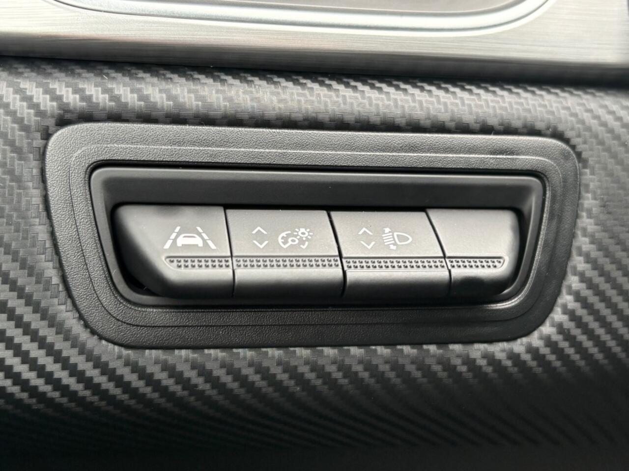 Renault CAPTUR 1.3 TCE MILD-HYBRID 160PK AUT. RS-LINE NAVI TREKHAAK CAMERA CARPLAY