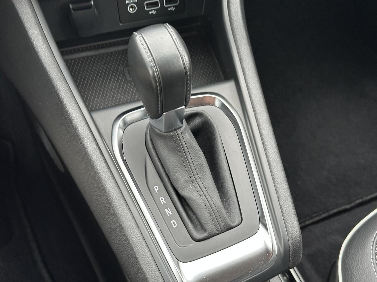 Renault CAPTUR TCe 140 EDC Automaat Intens l Cruise control l Parkeersensoren