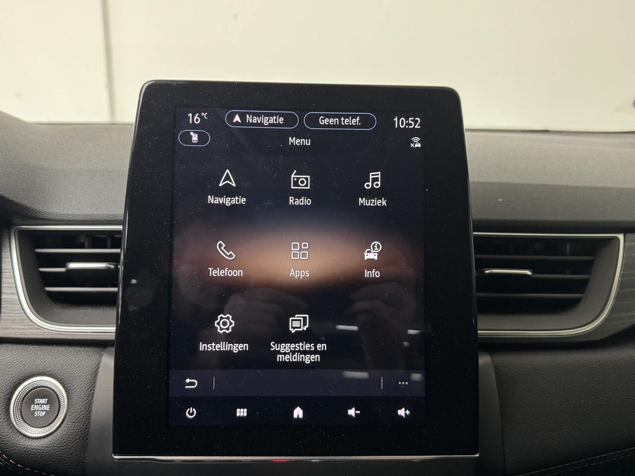 Renault CAPTUR 1.3 TCe 155 Initiale Paris | Trekhaak | Leder | Stoelverwarming | Achteruitrijcamera |