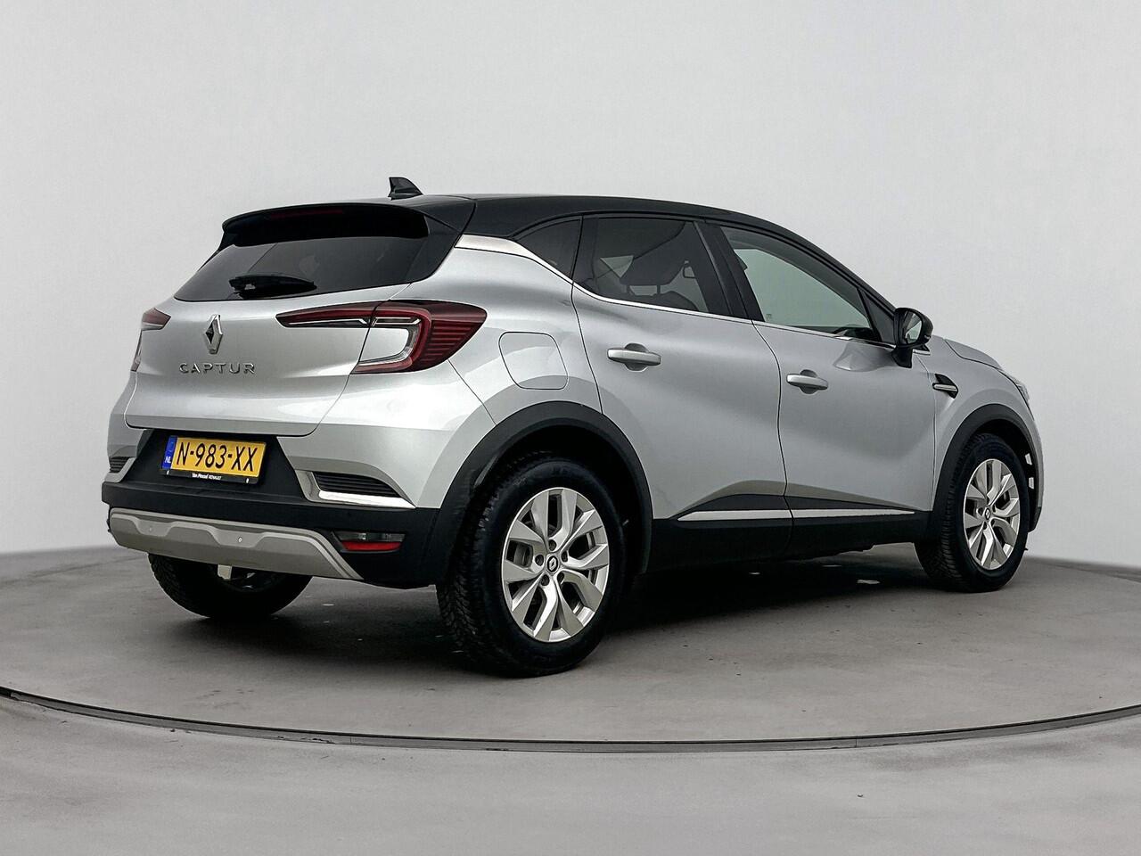 Renault CAPTUR 1.0 TCe 90Pk Intens | Navigatie | Apple Carplay/Android Auto | Cruise Control | Climate Control | Parkeersensoren Voor & Achter | Achteruitrijcamera | Privacy Glass | Keyless Entry |