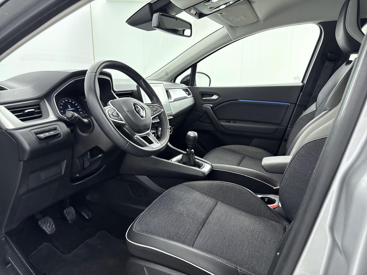 Renault CAPTUR 1.0 TCe 90Pk Intens | Navigatie | Apple Carplay/Android Auto | Cruise Control | Climate Control | Parkeersensoren Voor & Achter | Achteruitrijcamera | Privacy Glass | Keyless Entry |