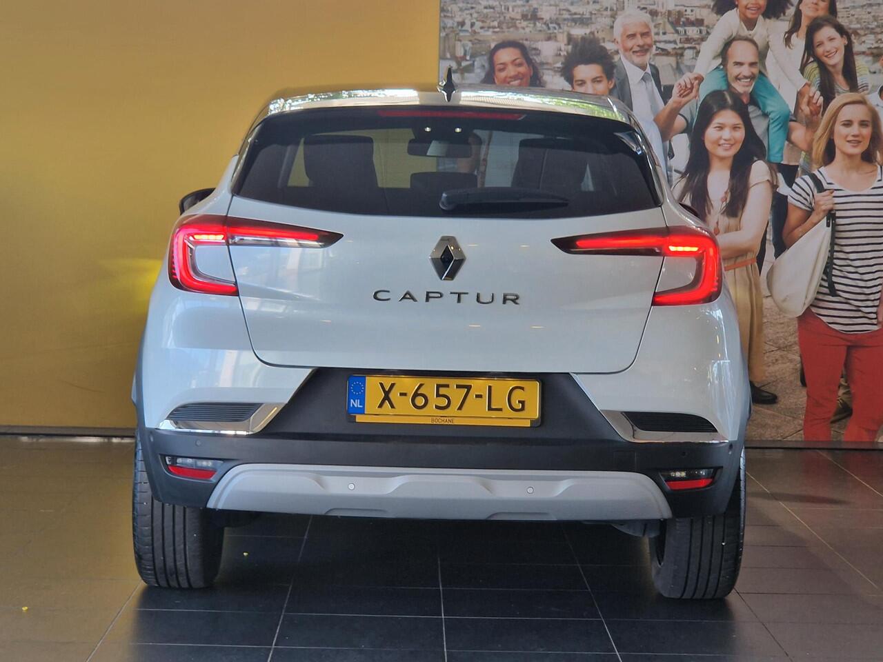 Renault CAPTUR 1.3 Mild Hybrid 160 EDC Techno AUTOMAAT | NAVIGATIE | RONDOM ZICHT CAMERA | PARKEERSENSOREN VOOR-EN ACHTER | 18" LICHTMETALEN VELGEN