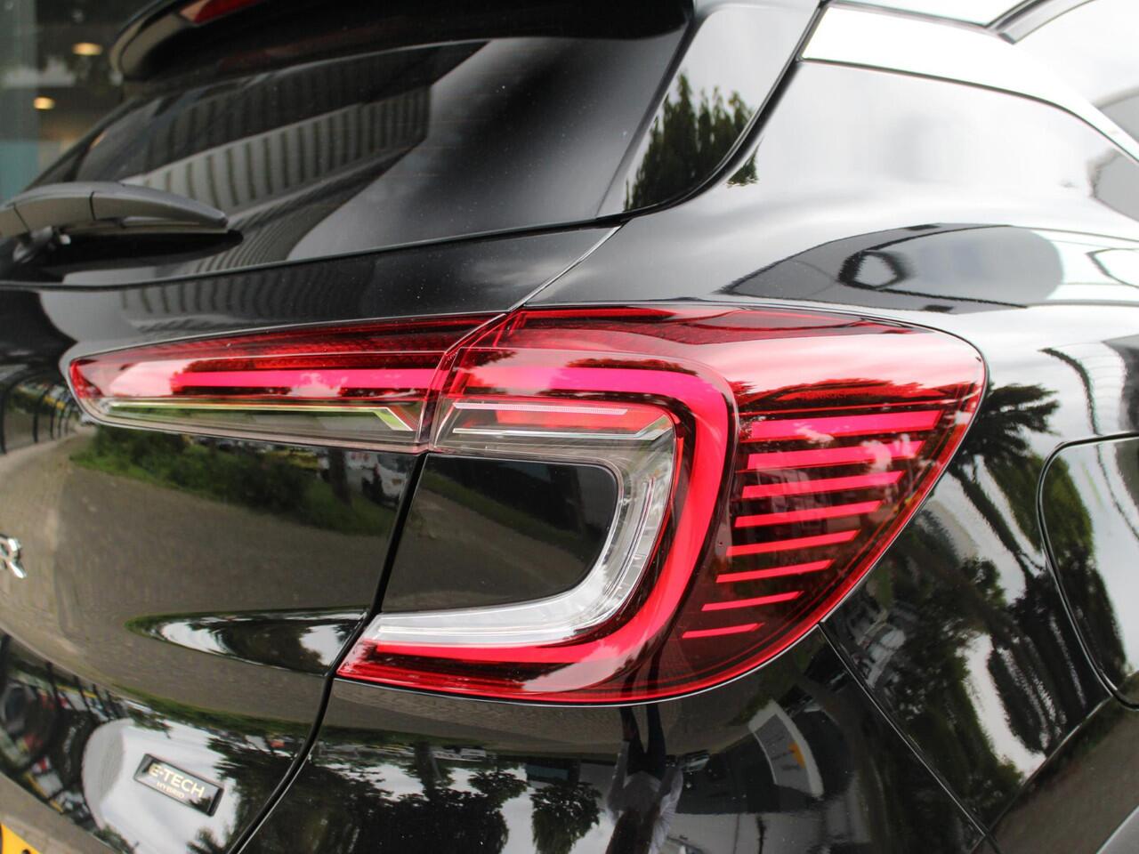 Renault CAPTUR 1.6 E-Tech Full Hybrid 145 Techno AUTOMAAT / TREKHAAK / NAVI / CAMERA / PDC V+A / KEYLESS / CRUISE / CLIMATE / LED / APPLE CARPLAY / ANDROID AUTO / SFEERVERL. / 17''