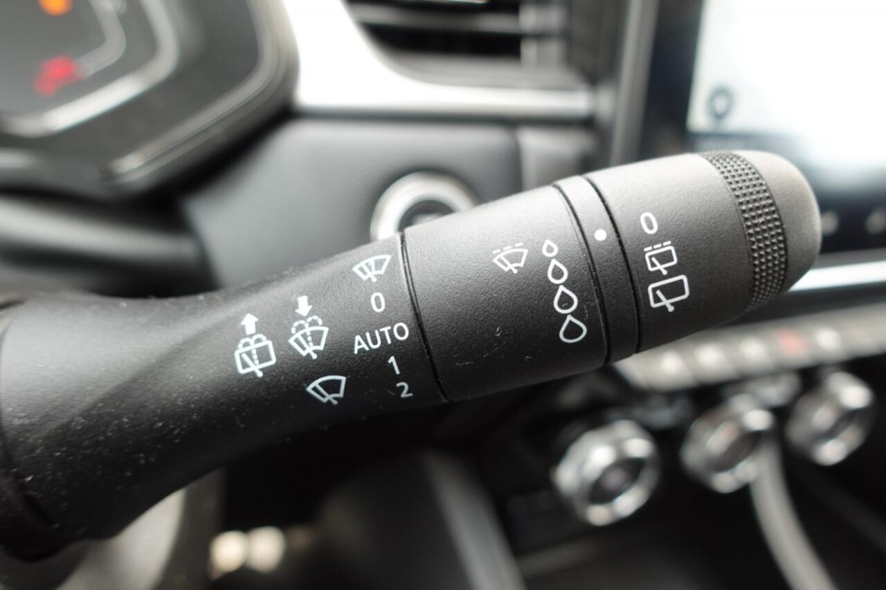 Renault CAPTUR 1.3 TCE Techno Automaat 17.000 km !!