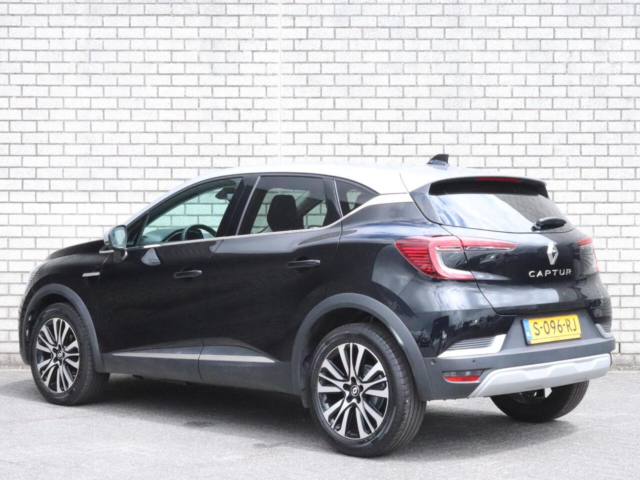 Renault CAPTUR 1.3 mild hybrid 160 Iconic | Stoel + Stuurverwarming | Adaptive Cruise Control | Lederen bekleding | BOSE-Audiosysteem