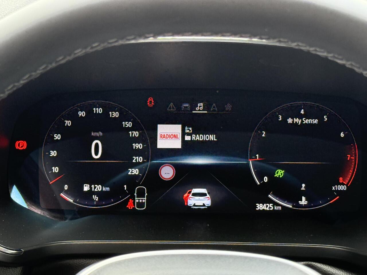 Renault CAPTUR 1.0 TCe 90 techno (Hoge instap) BOSE | Navigatie | 360° Camera | Dealer Onderhouden