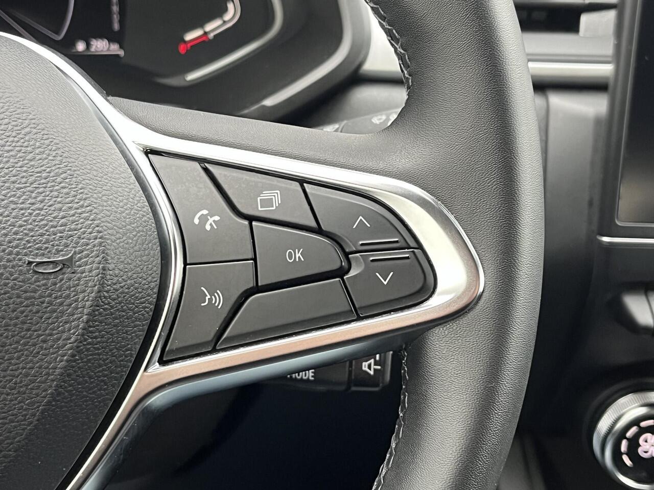 Renault CAPTUR 1.6 E-Tech Hybrid 145 Business Zen AUTOMAAT / Navigatie / Climate control / Cruise control / Keyless / Apple carplay & Android auto