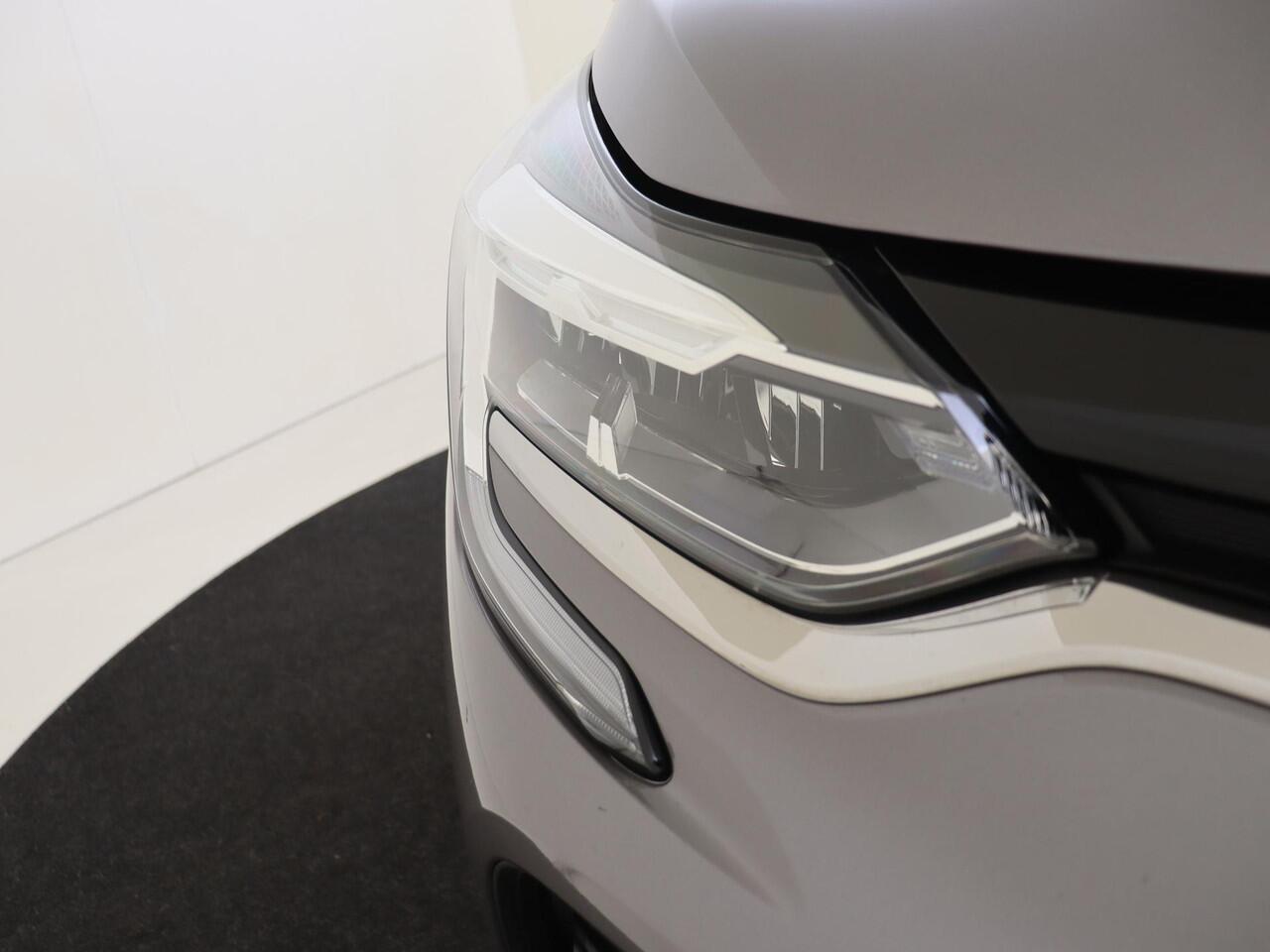 Renault CAPTUR 1.0 TCe 90 PK evolution Navigatie | Apple CarPlay | Parkeersensoren | Cruise Control |