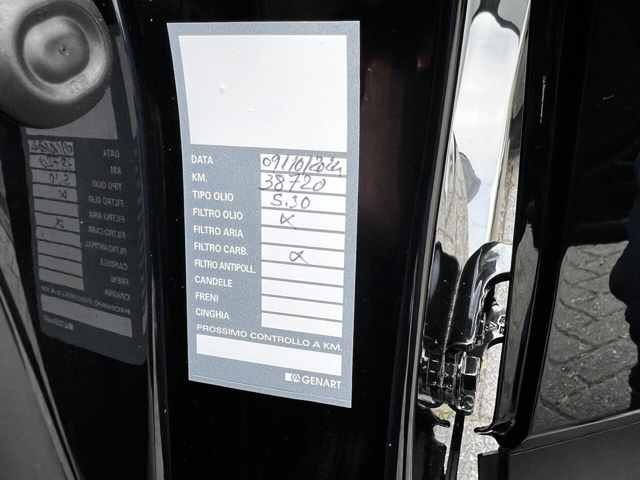 Renault CAPTUR 1.0 TCe 90 techno / Dealer onderhouden / Navigatie / Apple Carplay Android Auto / Achteruitrijcamera / All Season banden / 17" LM wielen /