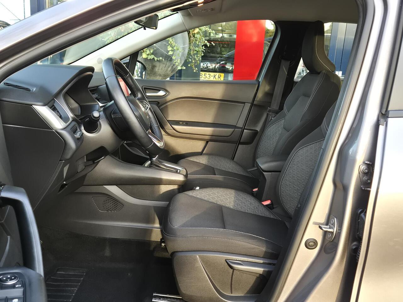 Renault CAPTUR 1.6 E-Tech Hybrid 145 AUTOMAAT | Navigatie | Parkeersensoren | Cruise Control | Airconditioning