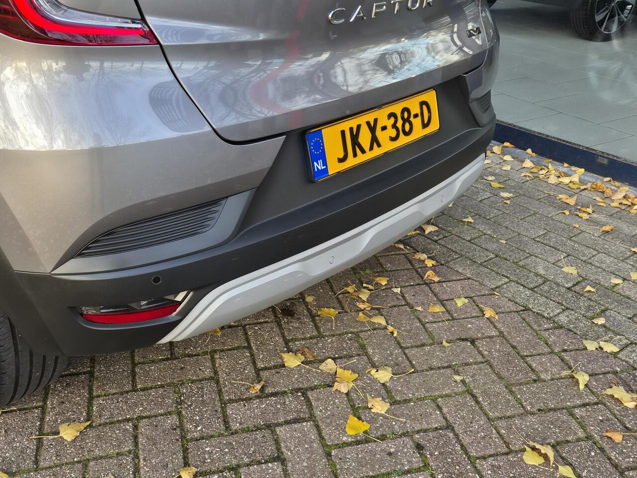 Renault CAPTUR 1.6 E-Tech Hybrid 145 AUTOMAAT | Navigatie | Parkeersensoren | Cruise Control | Airconditioning