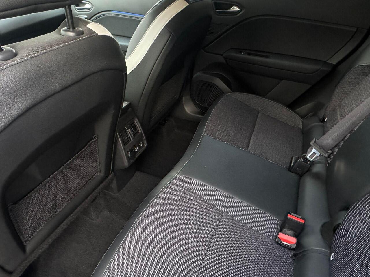 Renault CAPTUR mild hybrid 160 EDC Intens | Automaat |