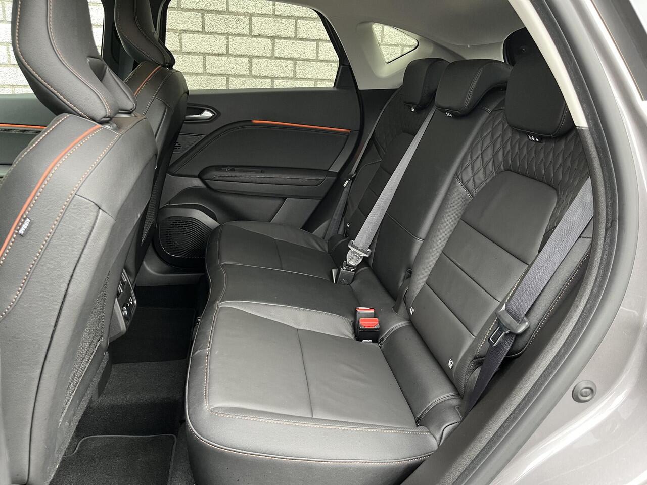 Renault CAPTUR 1.6 E-Tech full hybrid 145 Iconic | Lederen Bekleding | 360° Camera | Stoelverwarming | All-Season banden |