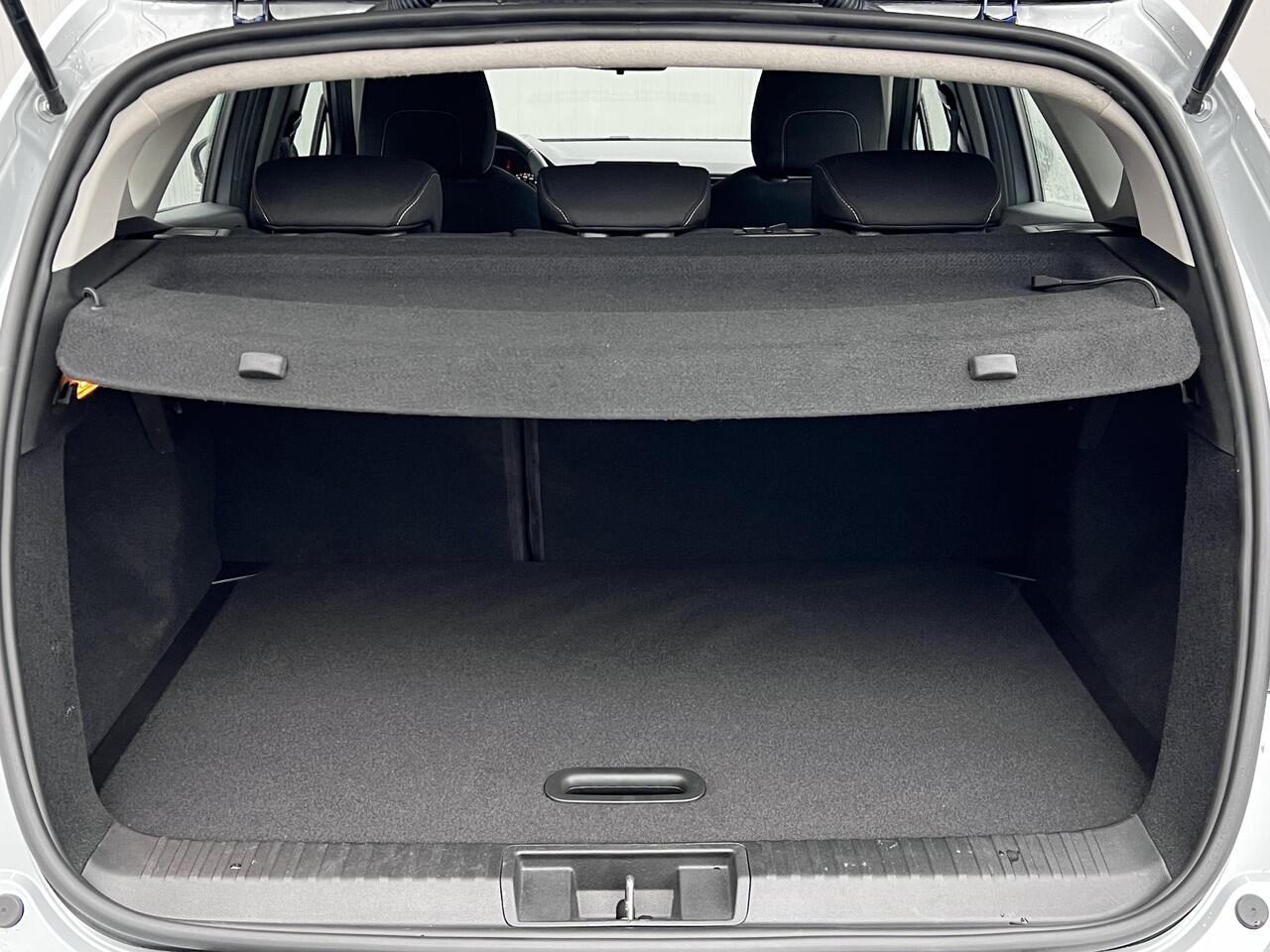 Renault CAPTUR 1.0 evolution / All Season Banden / Navigatie / Apple Carplay & Android Auto / Parkeersensoren / Cruise Control /