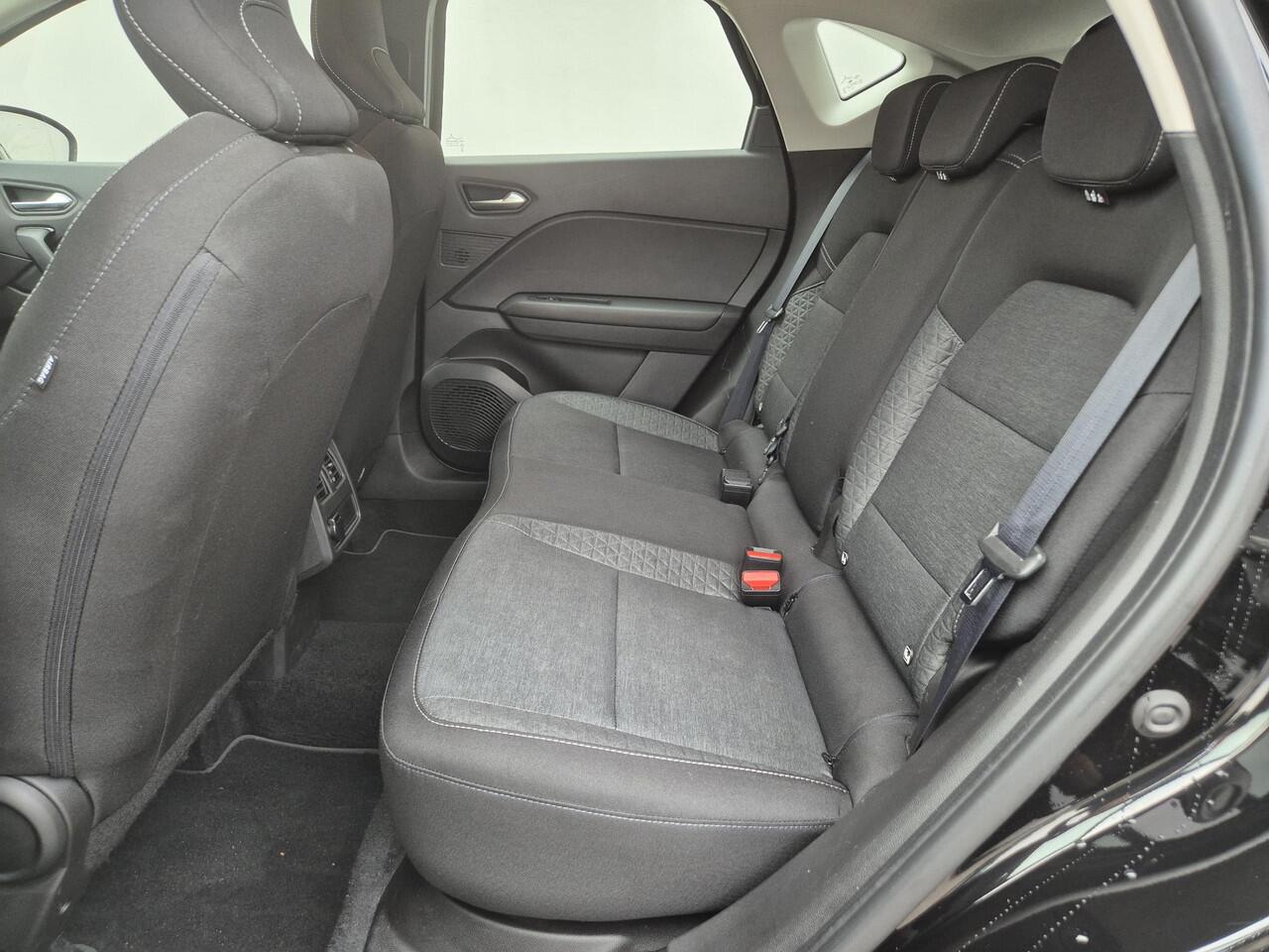 Renault CAPTUR 1.3 TCe 140 Zen Automaat / 1500kg Trekgewicht / Pack Easy Link / Apple Carplay Android Auto / Keyless Entry/Start / Cruise control / Parkeersensoren achter / Climate control / Stoelverwarming /