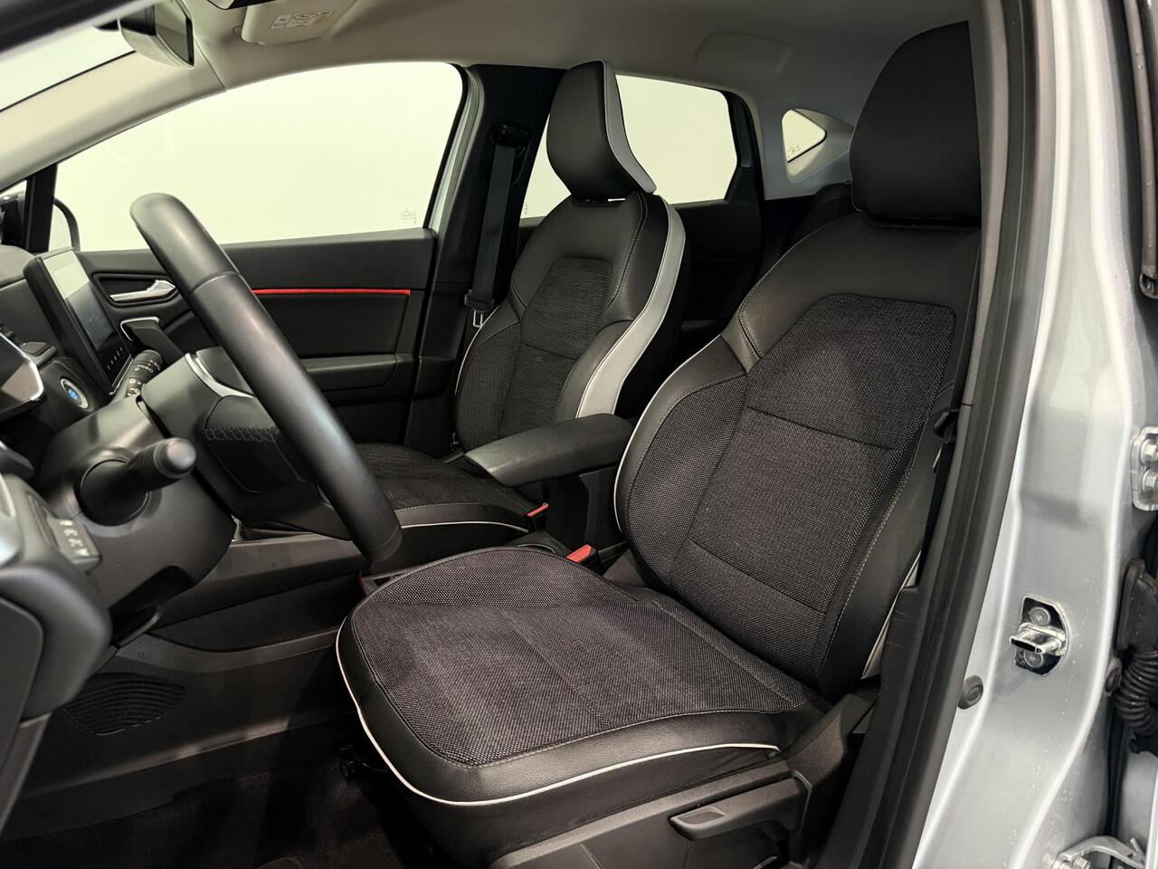 Renault CAPTUR 1.6 E-Tech Plug-in Hybrid 160 Techno | Navigatie | Climate Control | Cruise Control | Lichtmetalen velgen 17" | Parkeersensoren en achteruitrijcamera | Apple Carplay/Android Auto