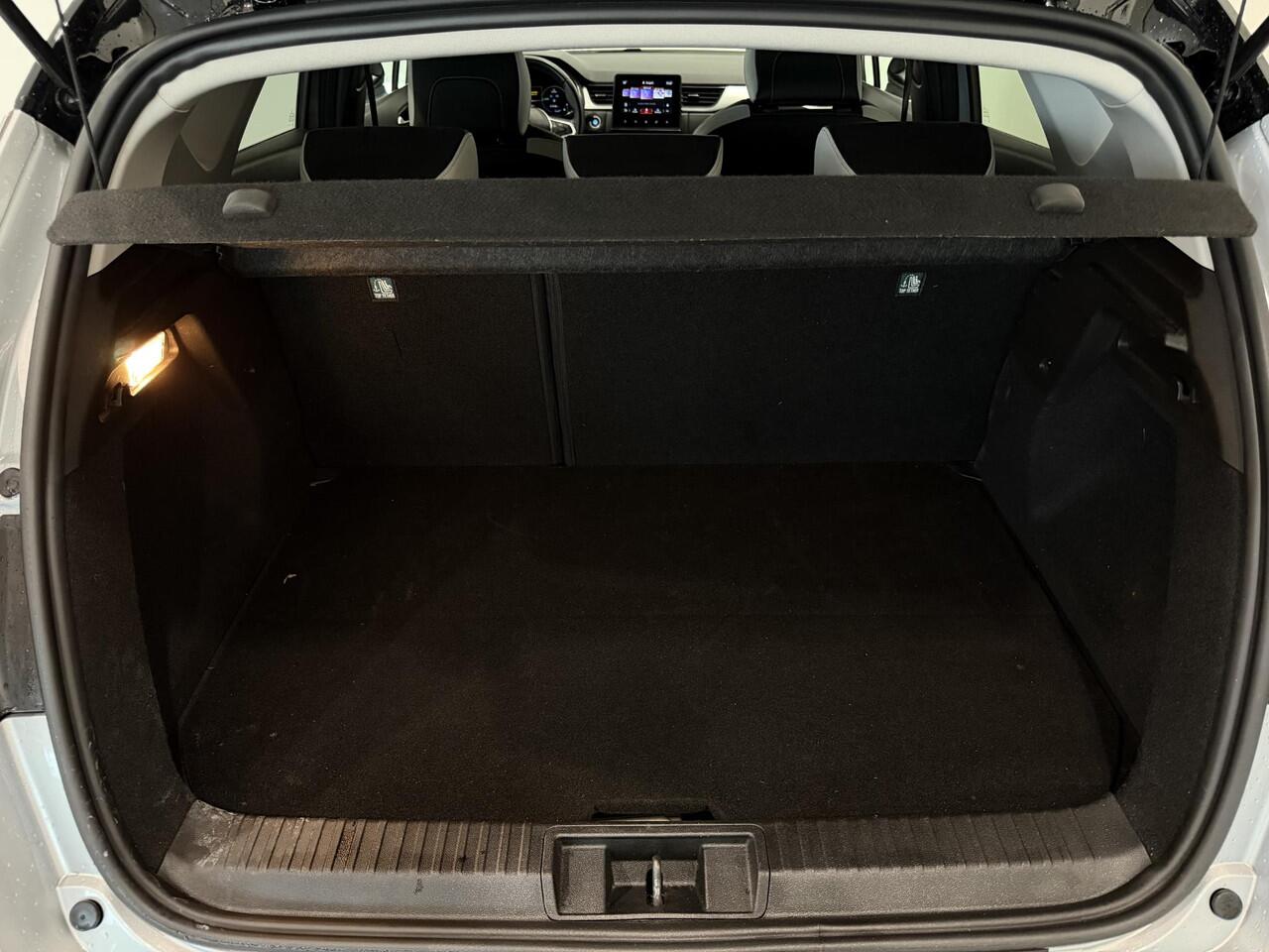 Renault CAPTUR 1.6 E-Tech Plug-in Hybrid 160 Techno | Navigatie | Climate Control | Cruise Control | Lichtmetalen velgen 17" | Parkeersensoren en achteruitrijcamera | Apple Carplay/Android Auto