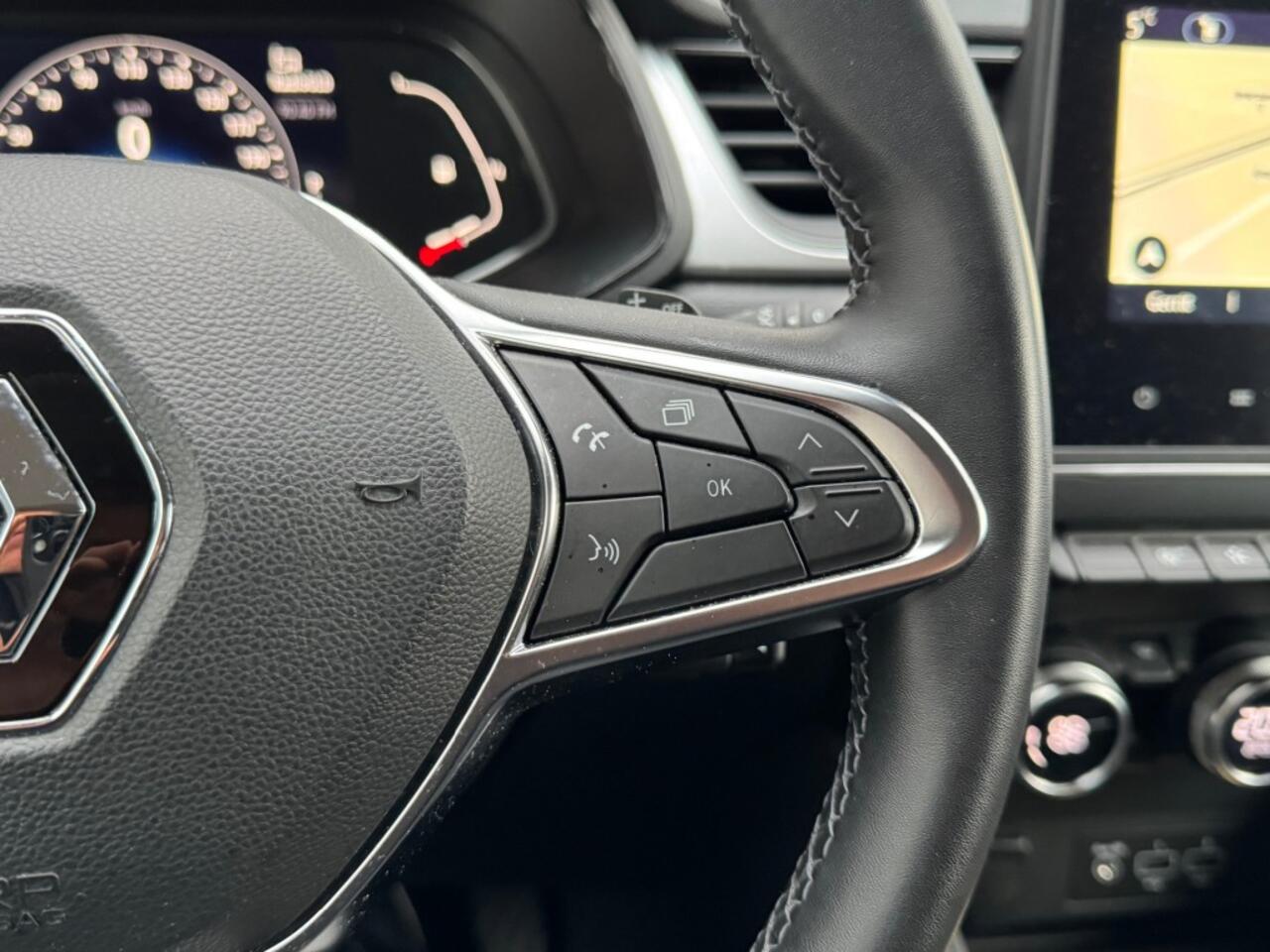 Renault CAPTUR 1.3 TCe Intens - camera - navi - trekhaak - all season