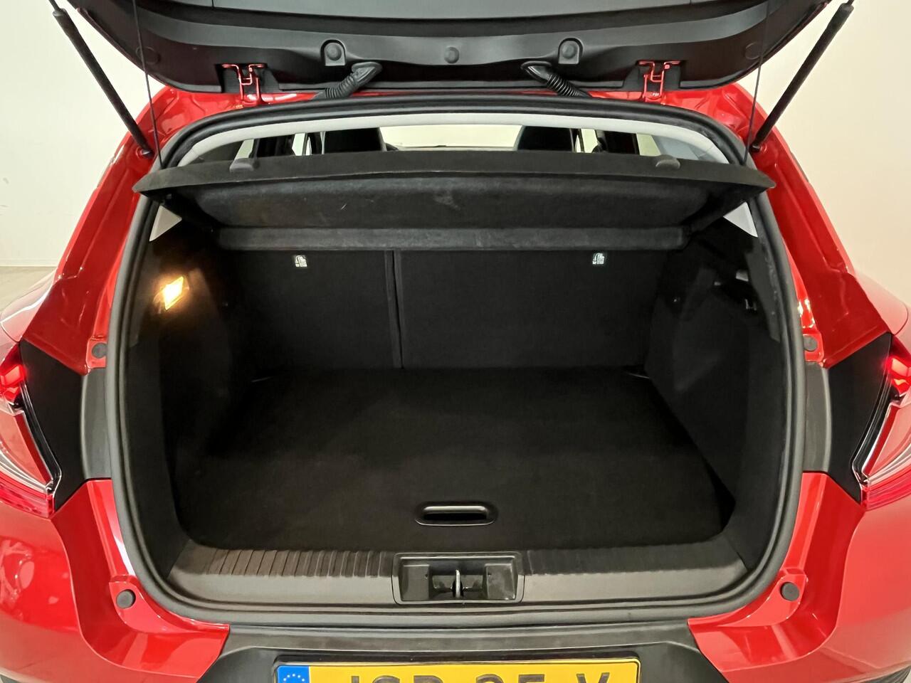 Renault CAPTUR 1.0 TCe 90 Techno | Navigatie | Climate Control | Cruise Control | Lichtmetalen velgen 17" | Parkeersensoren voor, achter en achteruitrijcamera