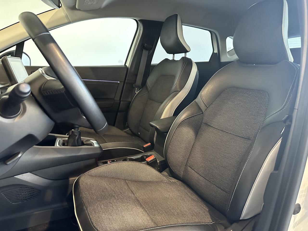 Renault CAPTUR 1.0 TCe 90 techno NAVIGATIE | ACHTERUIRIJCAMERA | PARKEERSENSOREN VOOR-/ACHTER | CLIMATE CONTROL